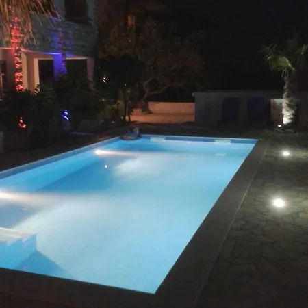 Apartments Priko Stari Grad  Chambre photo